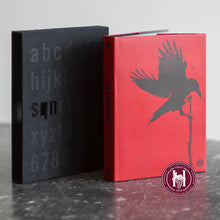 Afbeelding in Gallery-weergave laden, The Art of Sine Qua Non - luxe boek 250 pagina's