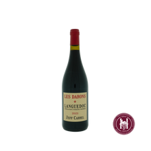 Afbeelding in Gallery-weergave laden, les Darons by Jeff Carrel - Jeff Carrel - 2023 - 0.75 L - Frankrijk - Languedoc-Roussillon - Rood
